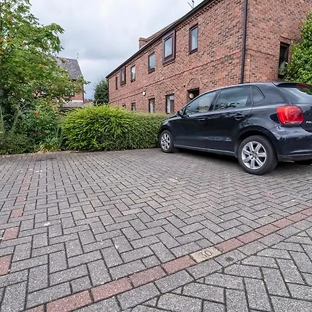 Apartment Fewster Way Central York Free Parking York